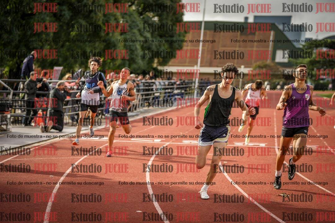 Fotos de los 400 m llanos de varones