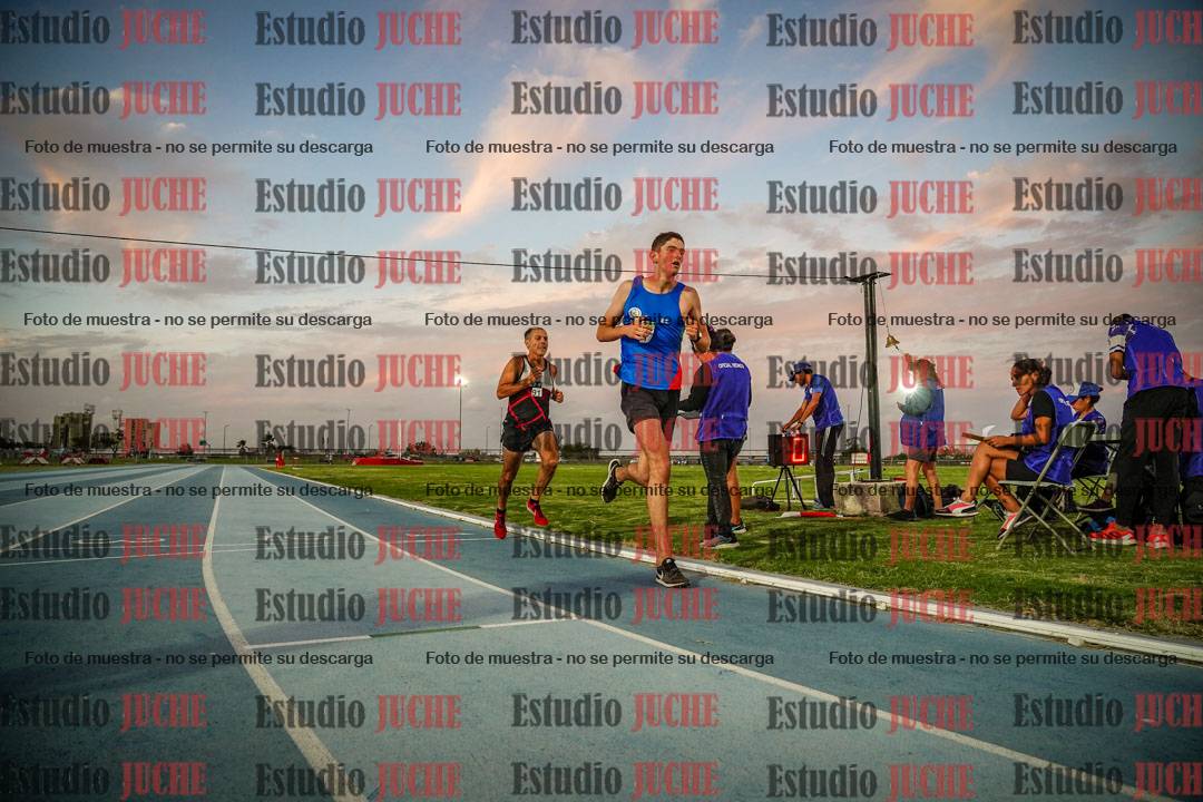 Fotos de los 3000 m llanos de varones