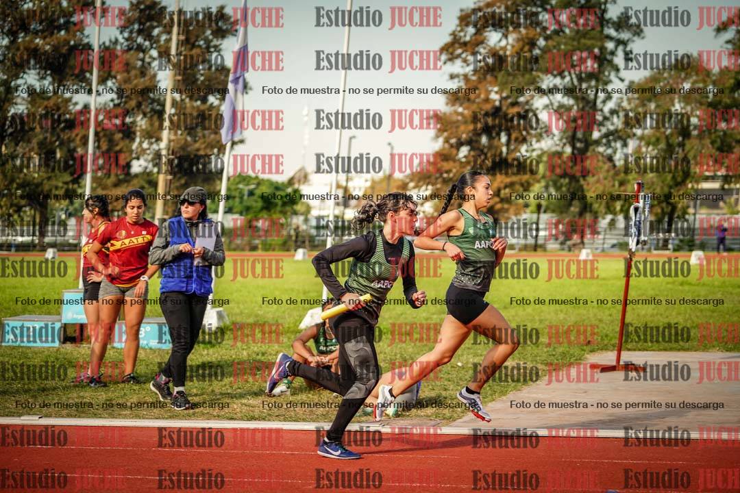 Fotos de las postas 4x400 m llanos de mujeres