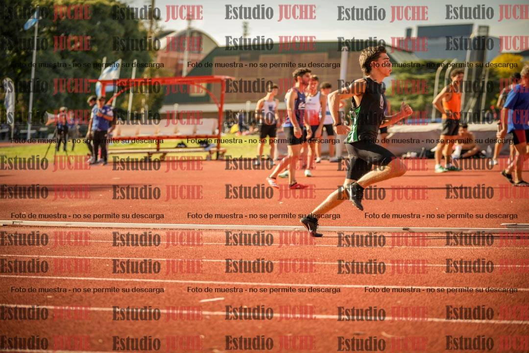 Fotos de los 400 m llanos de varones