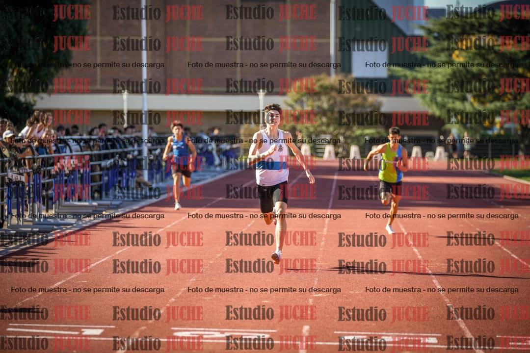 Fotos de los 400 m llanos de varones