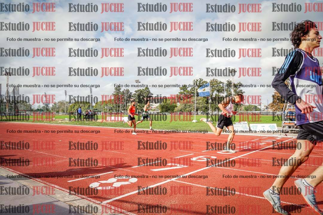 Fotos de los 400 m llanos de varones