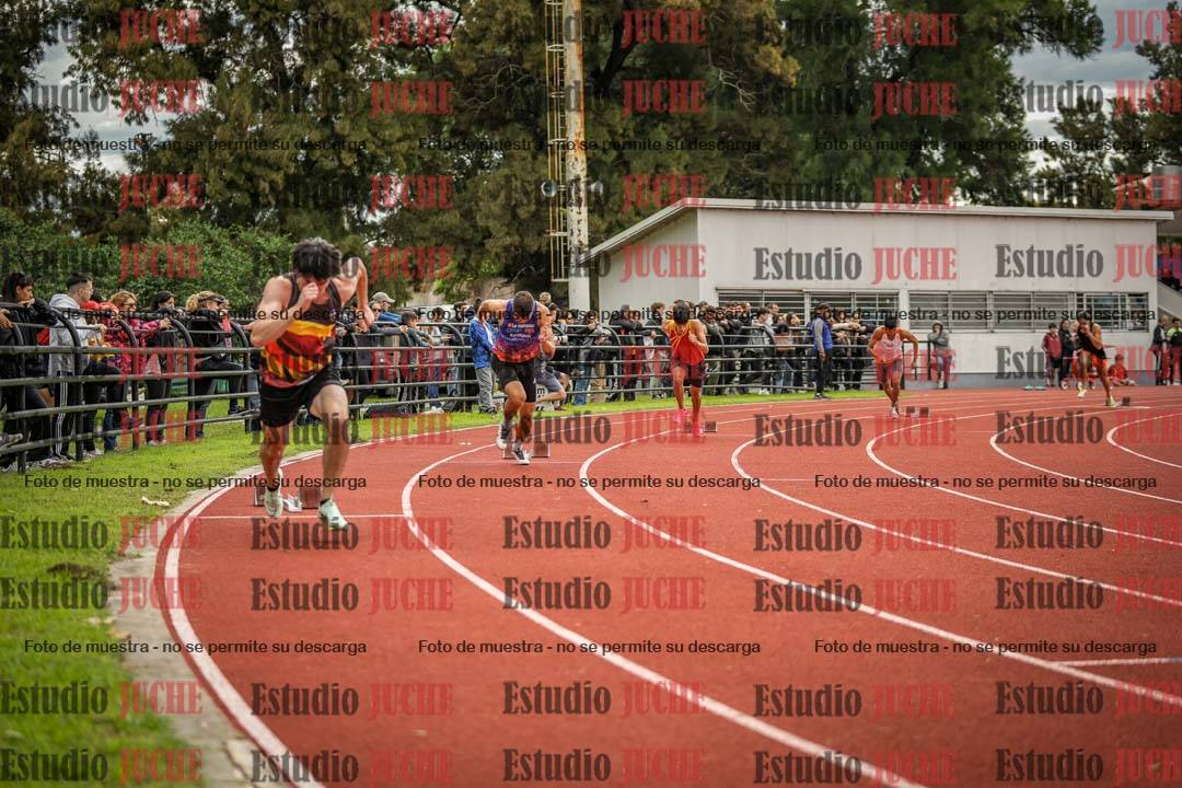 Fotos de los 400 m llanos de varones
