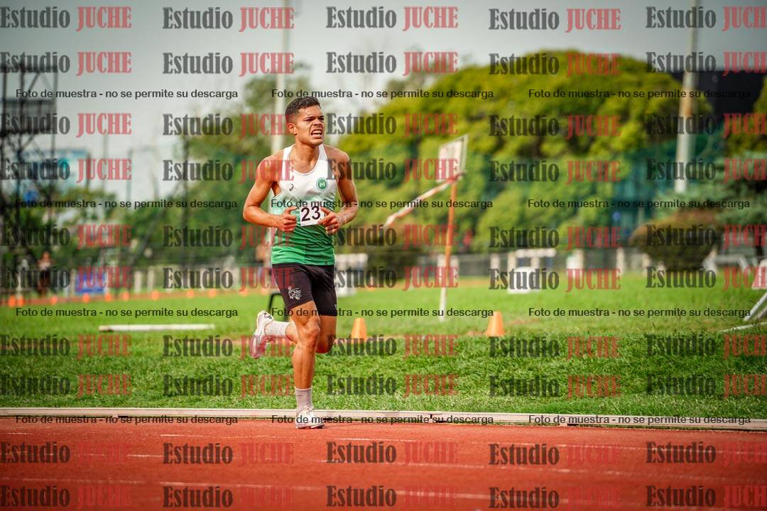 Fotos de los 3000 m con obstáculos de varones