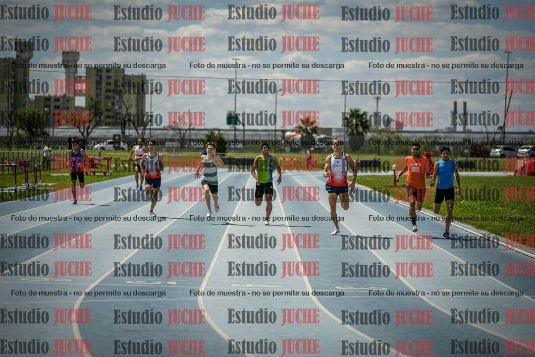 Fotos de los 400 m llanos de varones