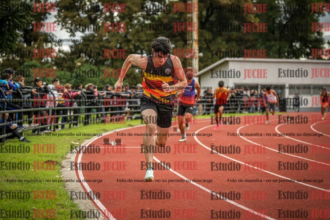 Fotos de los 400 m llanos de varones