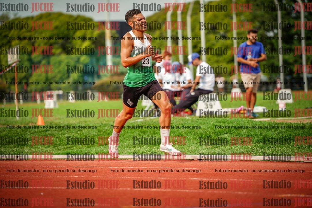 Fotos de los 3000 m con obstáculos de varones