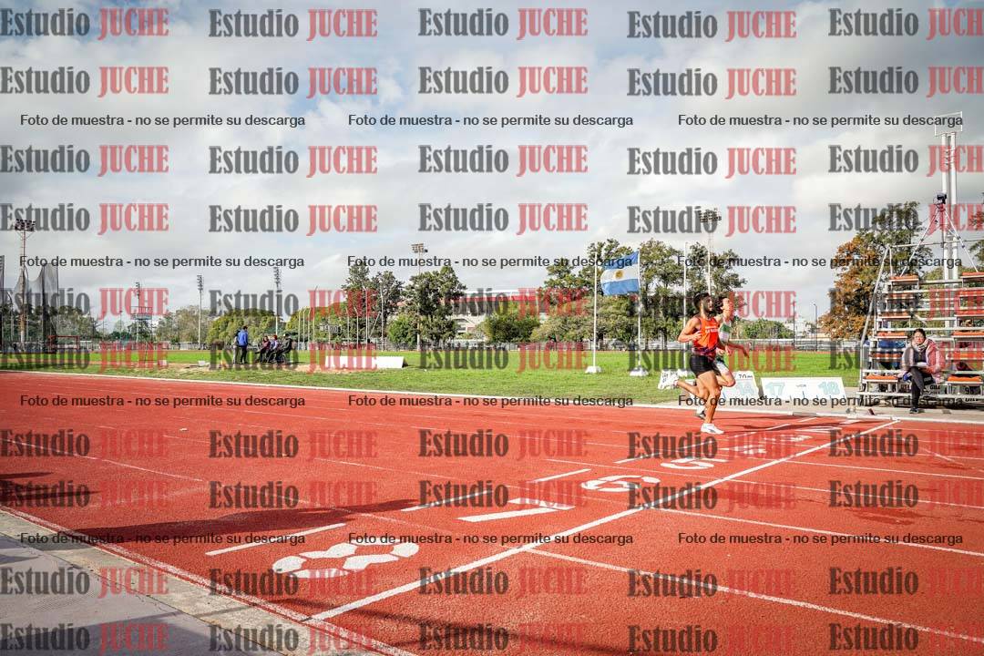 Fotos de los 400 m llanos de varones