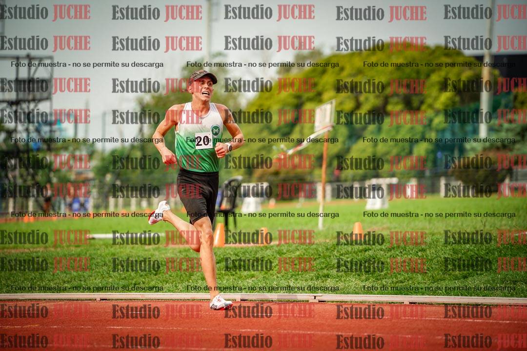 Fotos de los 3000 m con obstáculos de varones