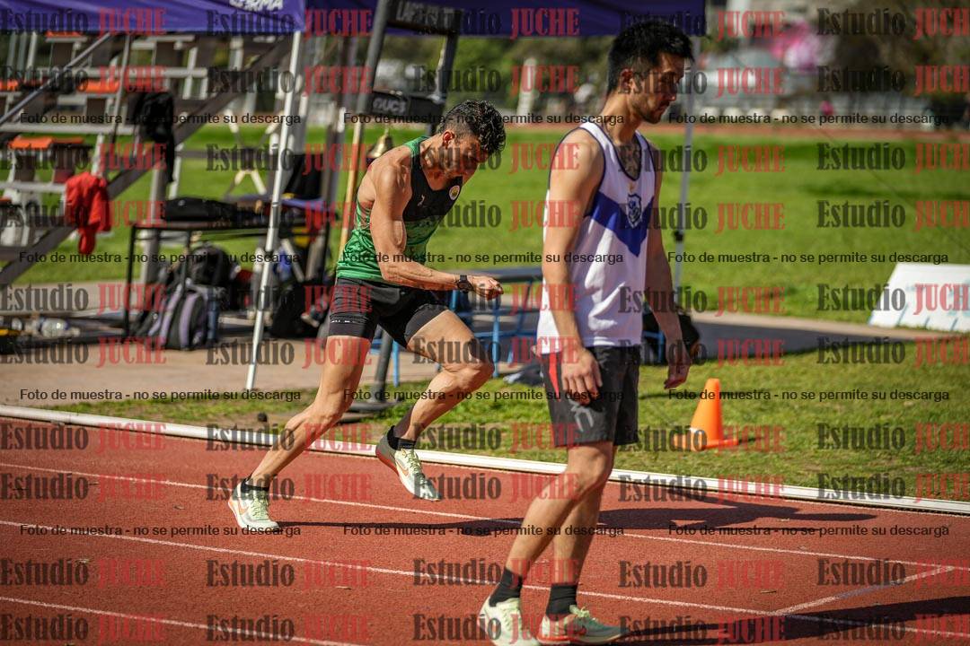 Fotos de los 400 m llanos de varones