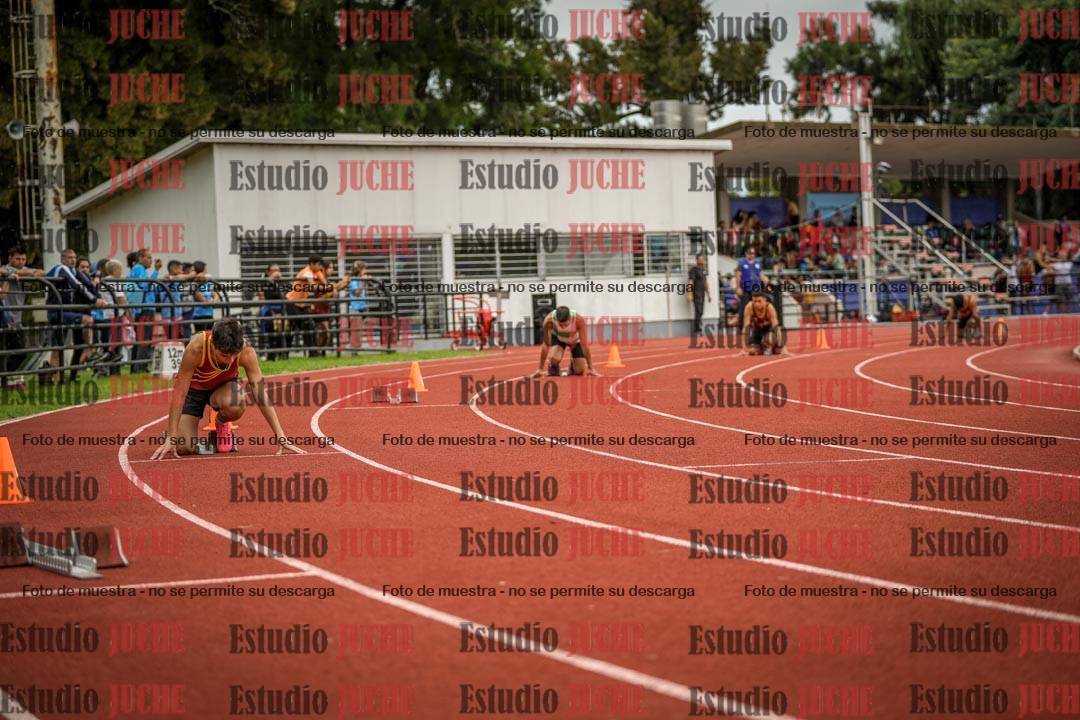Fotos de los 400 m llanos de varones