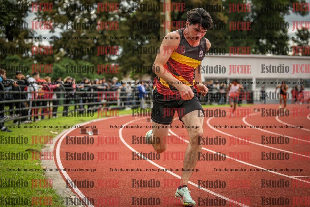 Fotos de los 400 m llanos de varones