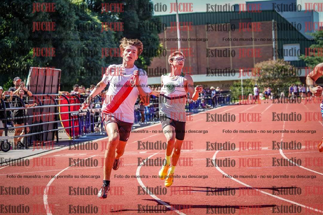 Fotos de los 80 m de varones