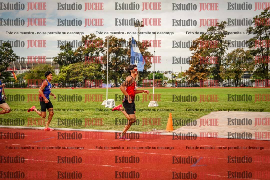 Fotos de los 800 m de varones