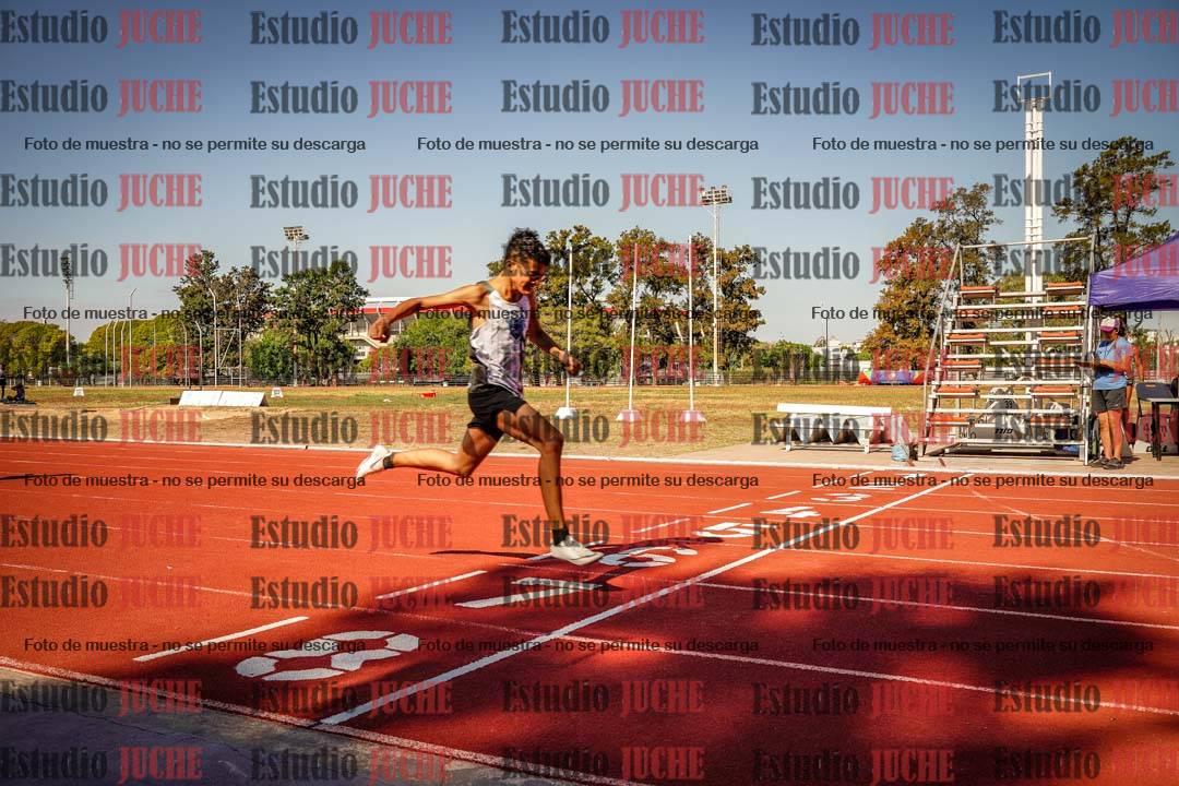 Fotos de los 400 m llanos de varones