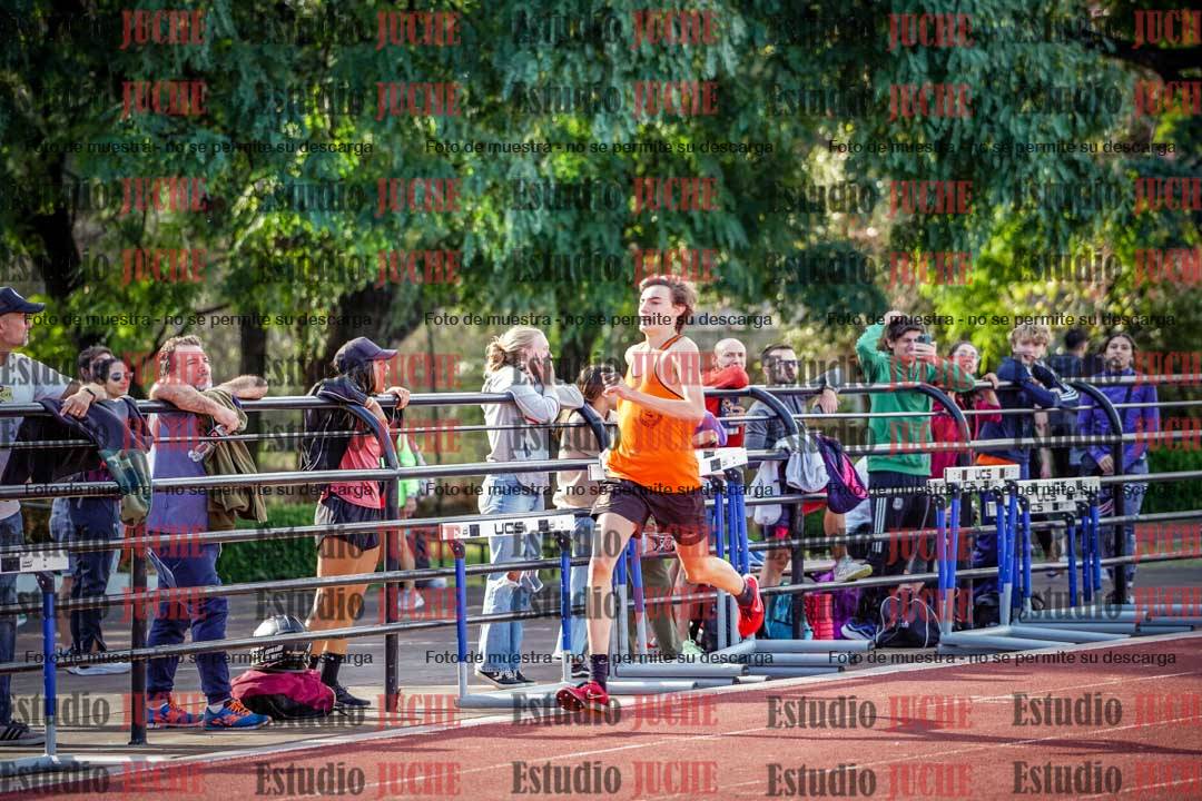 Fotos de los 400 m llanos de varones