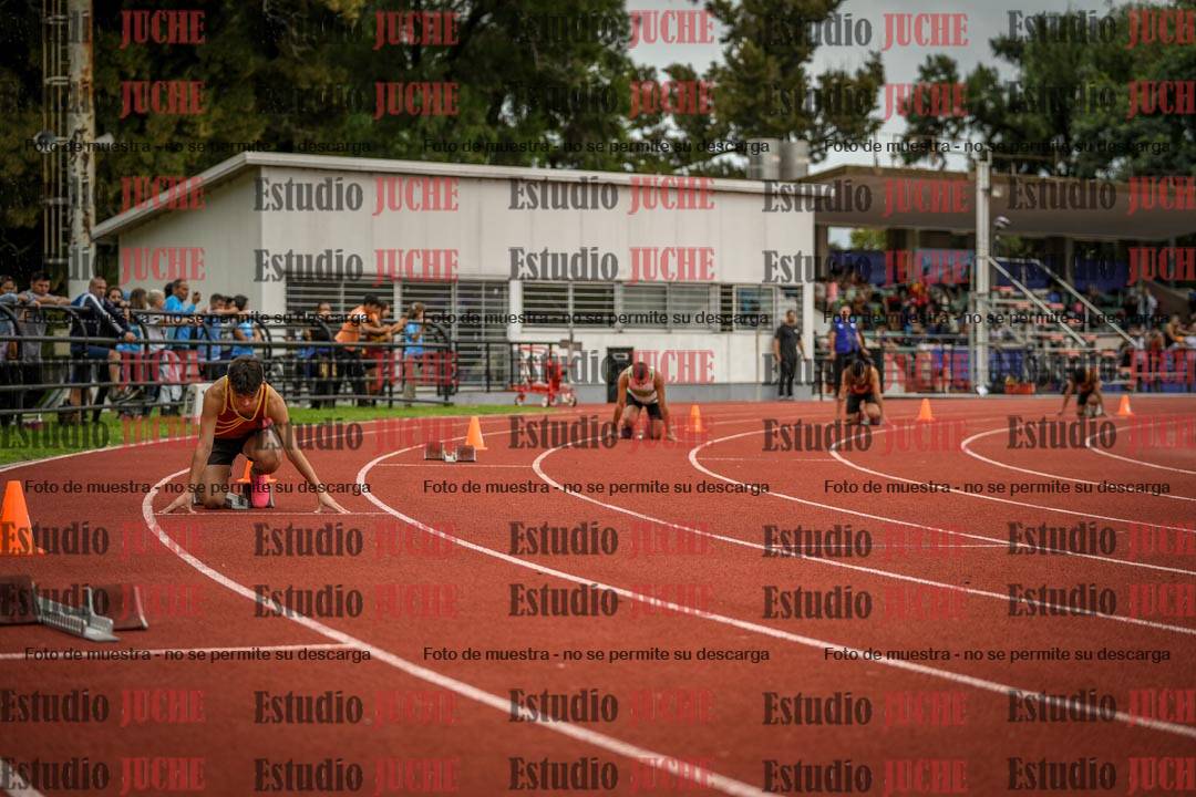 Fotos de los 400 m llanos de varones