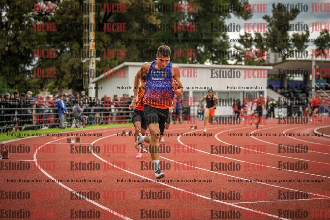 Fotos de los 400 m llanos de varones