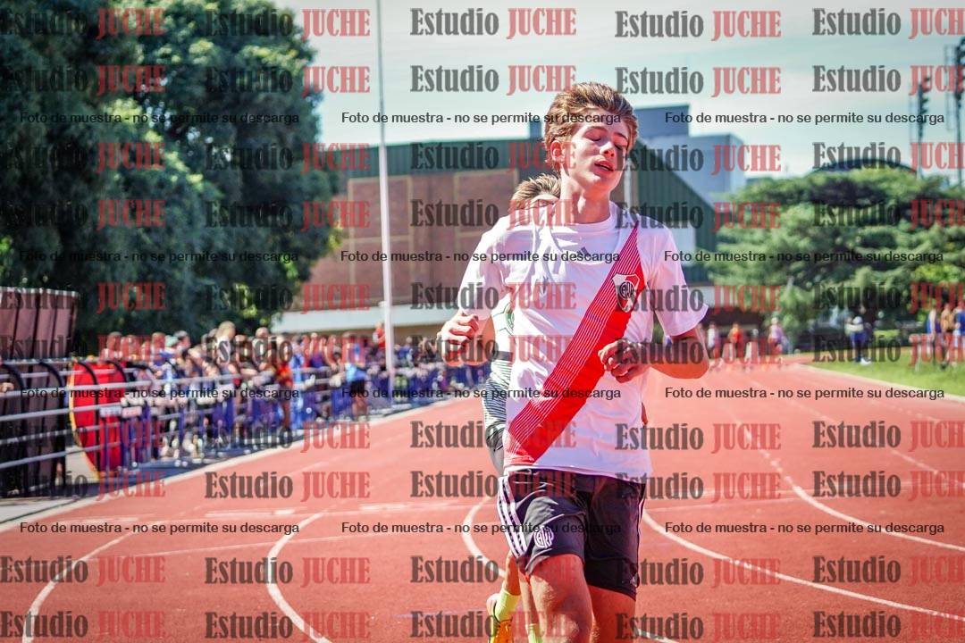 Fotos de los 80 m de varones