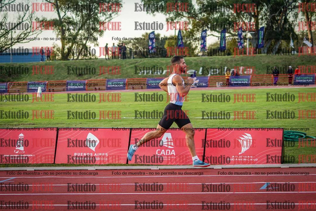 Fotos de los 1500 m llanos de varones - deca 10
