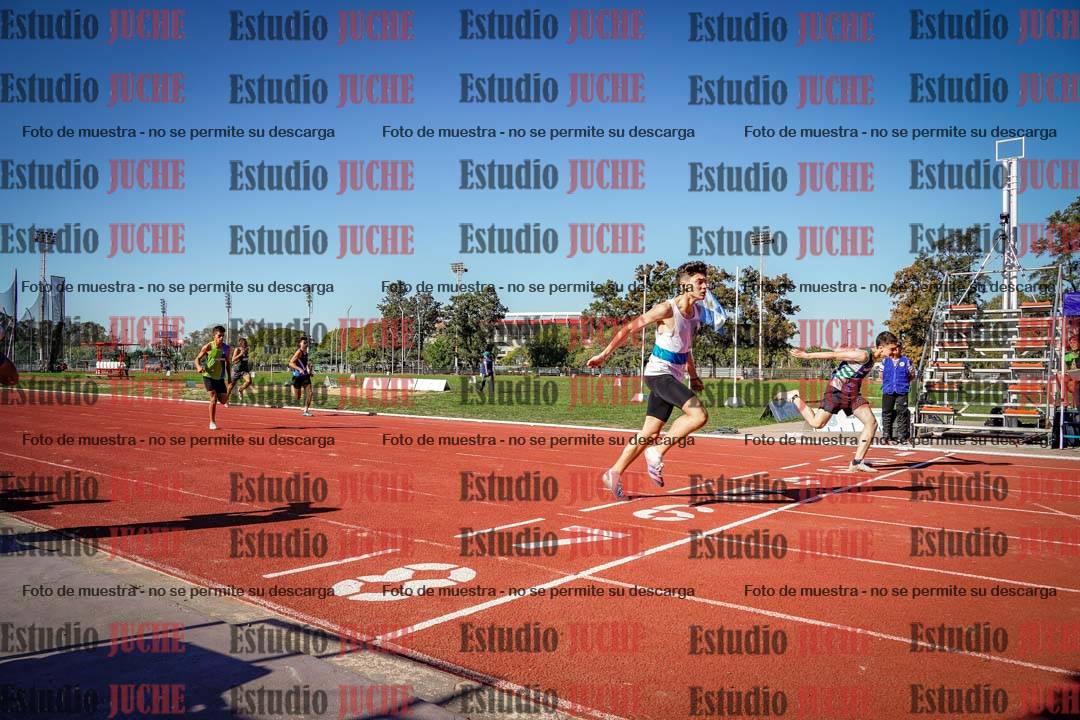 Fotos de los 400 m llanos de varones