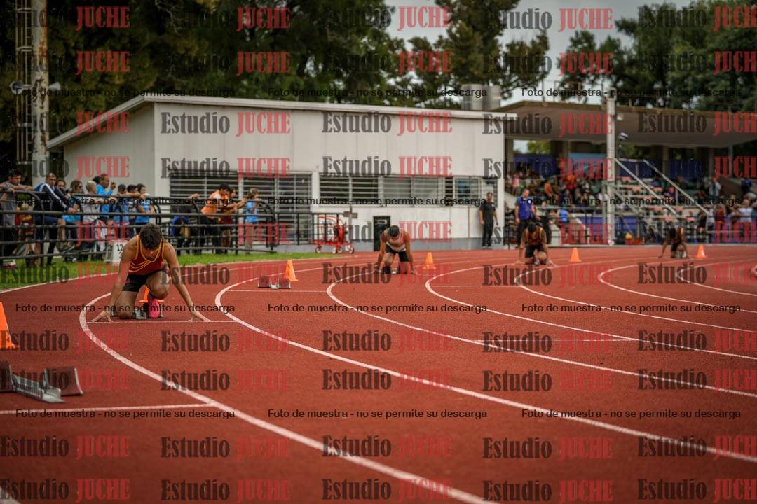 Fotos de los 400 m llanos de varones