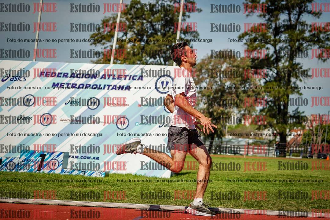 Fotos de los 800 m llanos de varones