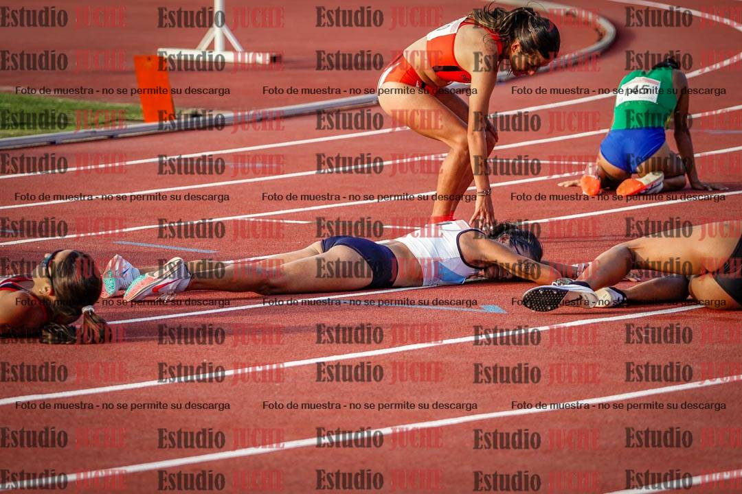 Fotos de algunos extras y podios del día 1