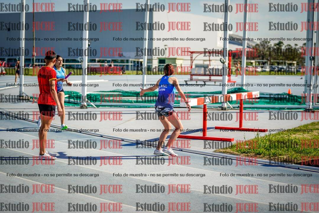 Fotos de las postas 8x300 m mixtas