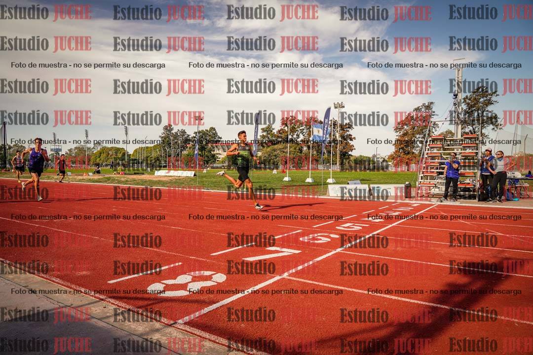 Fotos de los 400 m llanos de varones