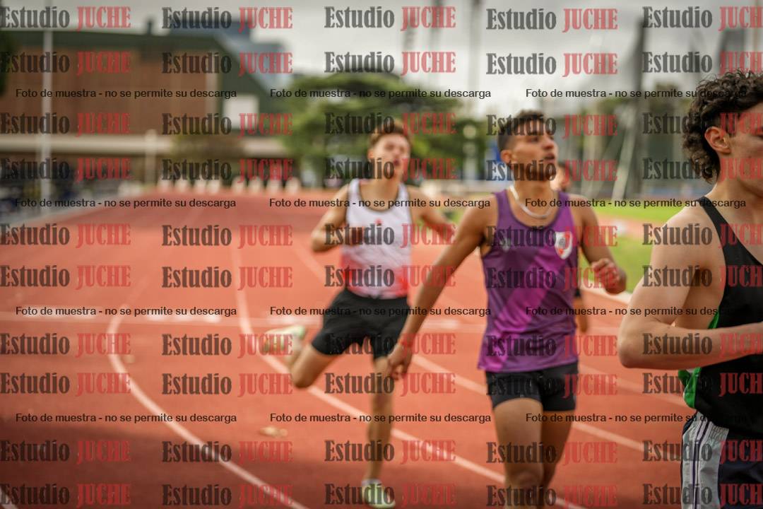Fotos de los 400 m llanos de varones