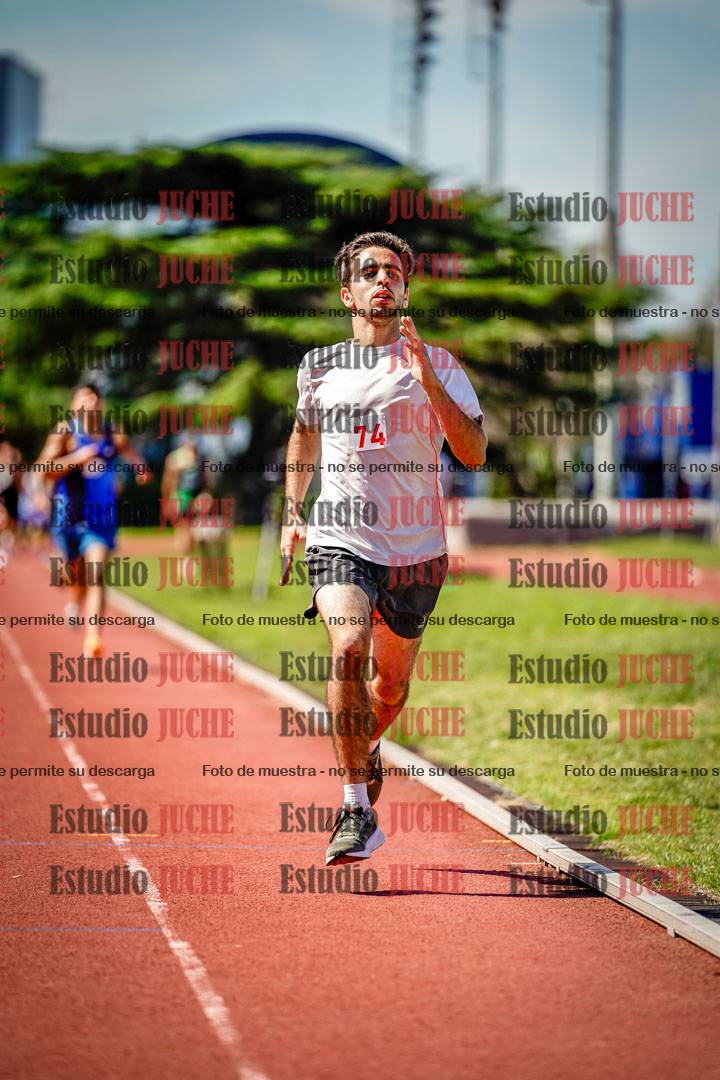 Fotos de los 800 m llanos de varones