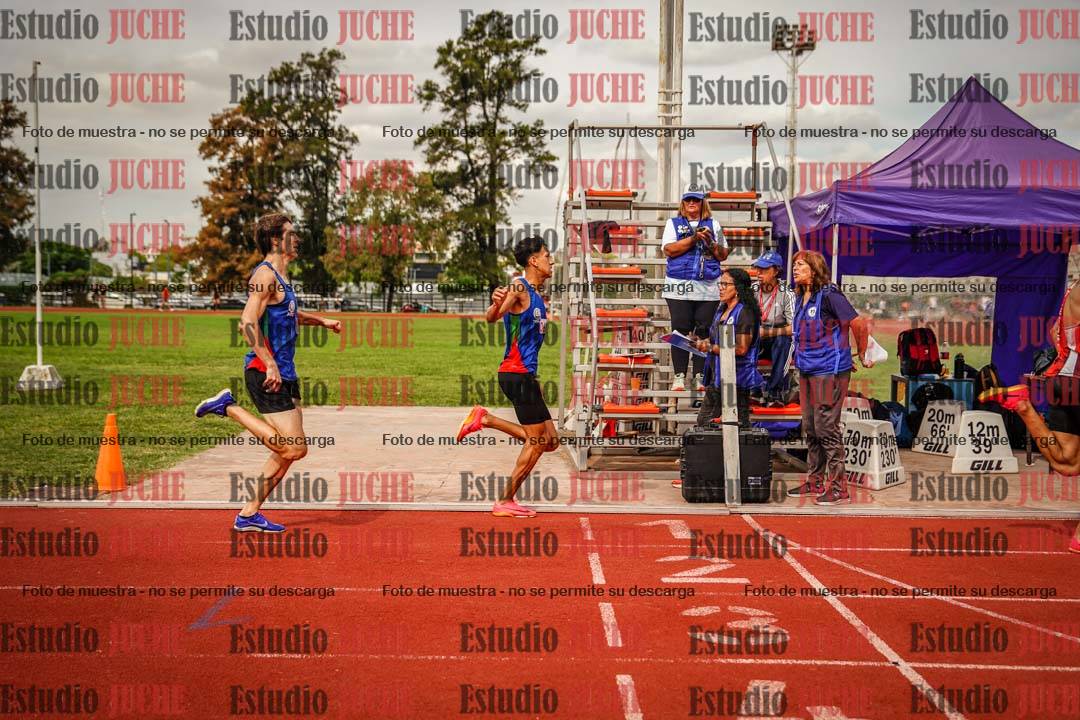 Fotos de los 800 m de varones