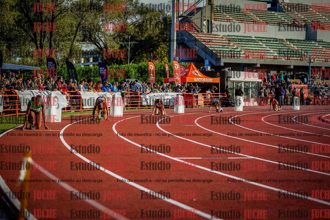 Fotos de los relevos 4x100 m de mujeres