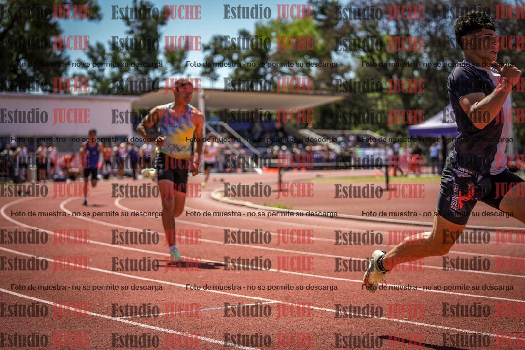 Fotos de los 400 m llanos de varones