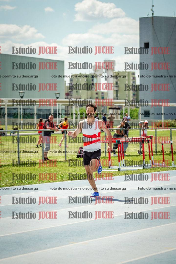 Fotos de los 400 m llanos de varones