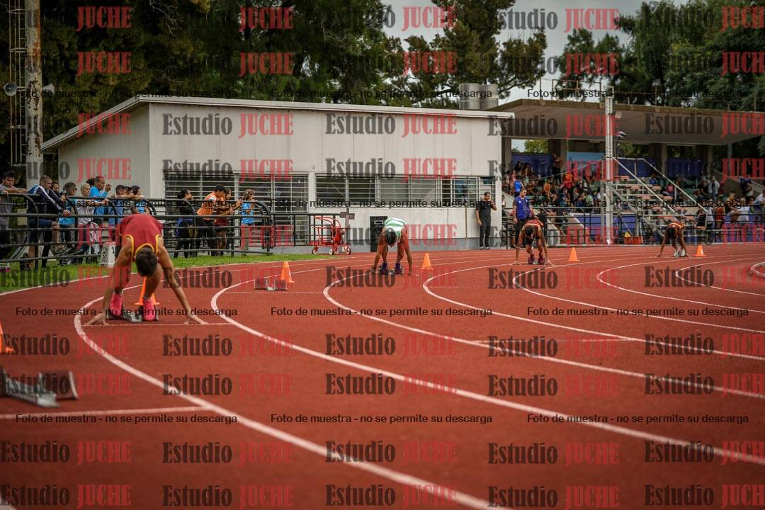 Fotos de los 400 m llanos de varones