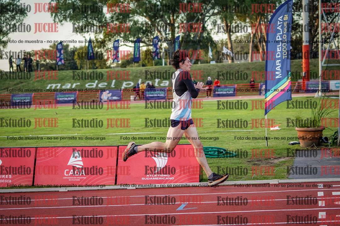 Fotos de los 1500 m llanos de varones - deca 10