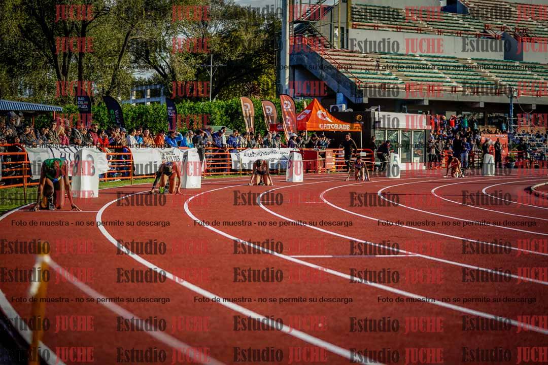 Fotos de los relevos 4x100 m de mujeres