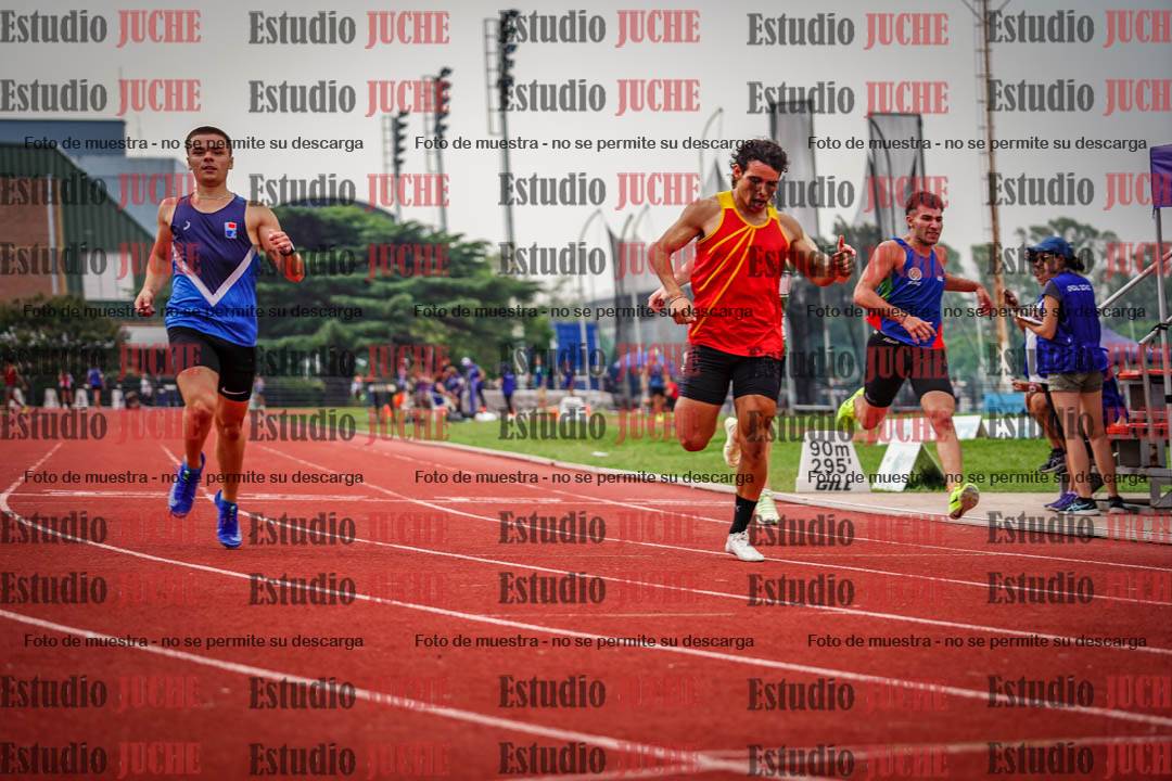 Fotos de los 200 m llanos de varones