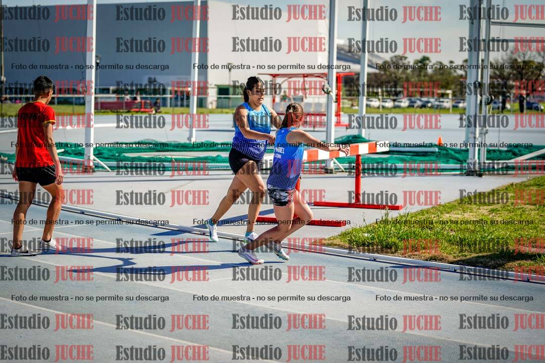Fotos de las postas 8x300 m mixtas