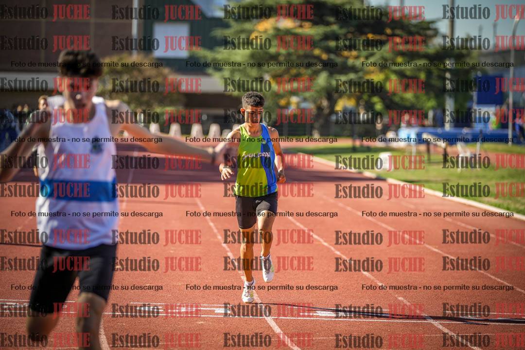 Fotos de los 400 m llanos de varones