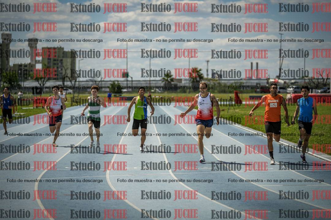 Fotos de los 400 m llanos de varones