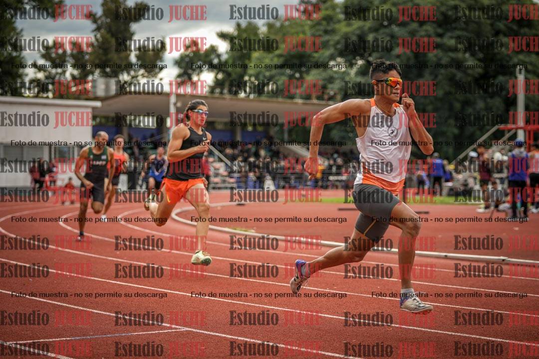 Fotos de los 400 m llanos de varones