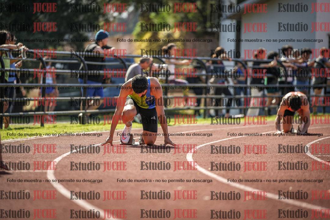 Fotos de los 400 m llanos de varones