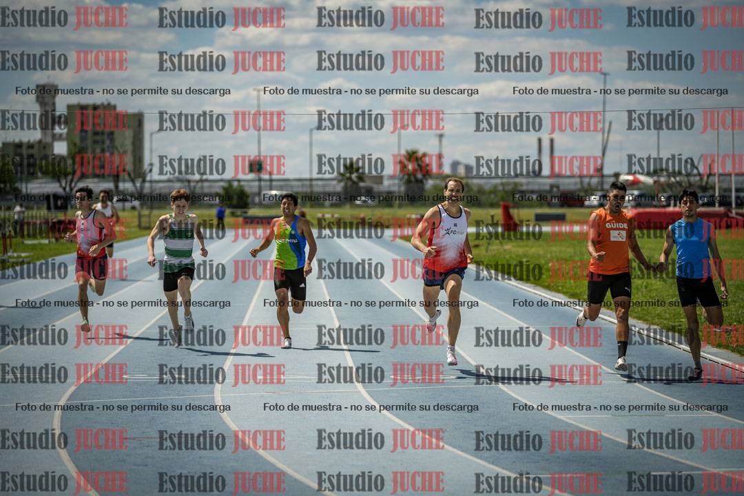 Fotos de los 400 m llanos de varones