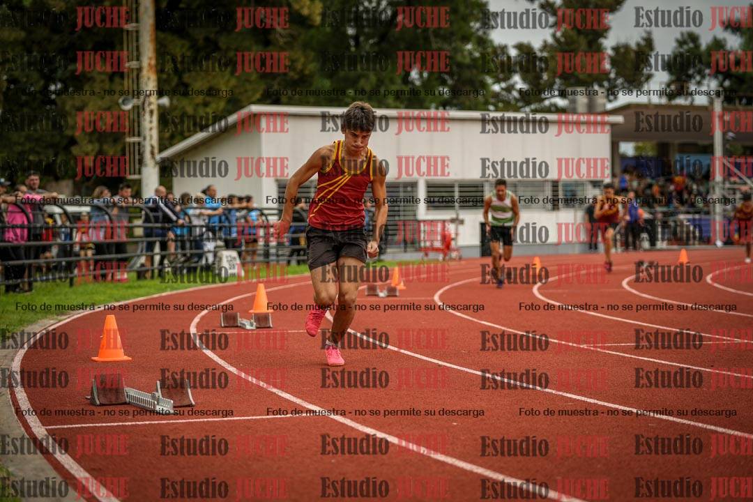 Fotos de los 400 m llanos de varones