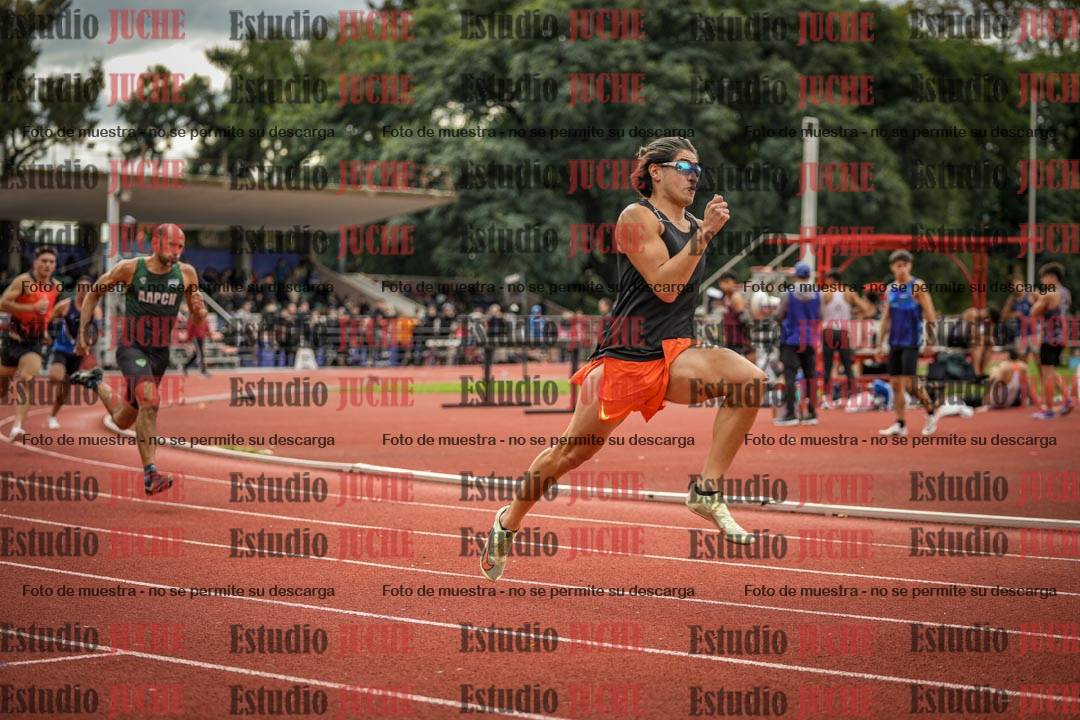 Fotos de los 400 m llanos de varones