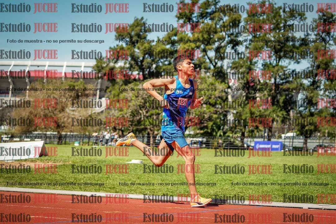 Fotos de los 800 m llanos de varones