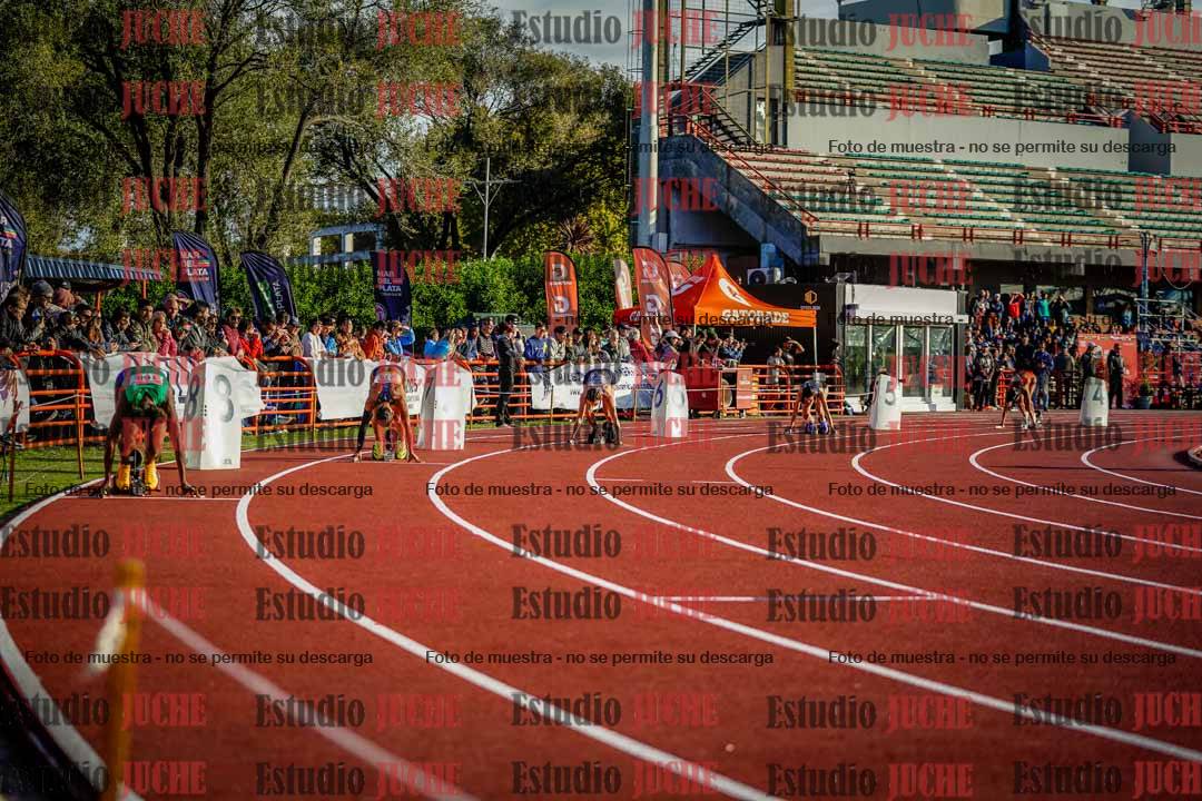 Fotos de los relevos 4x100 m de mujeres